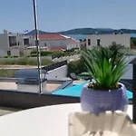 Maris 1 *